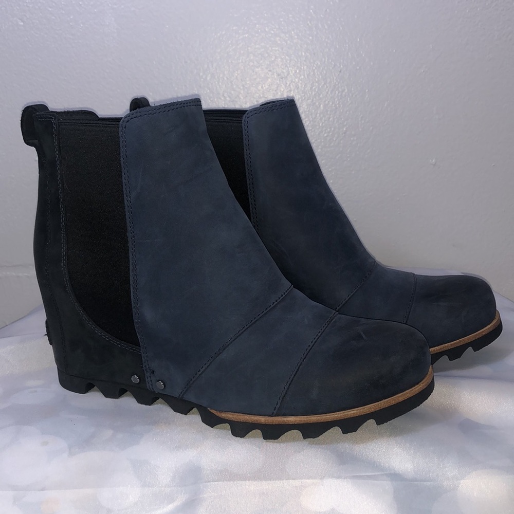 Sorel Lea boots
